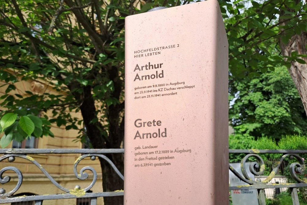 Memorial  Arnold  Augsburg