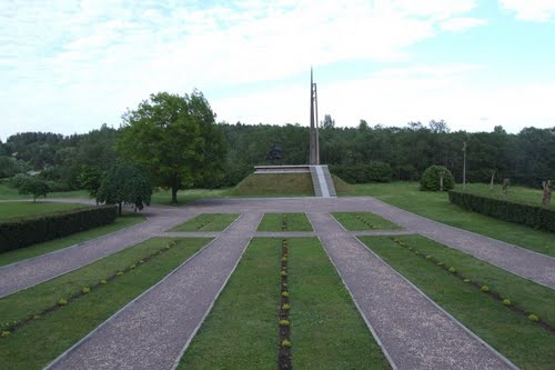 Sovjet Oorlogsbegraafplaats Vietalva