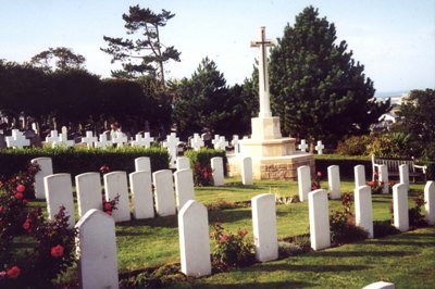 Commonwealth War Graves Cherbourg