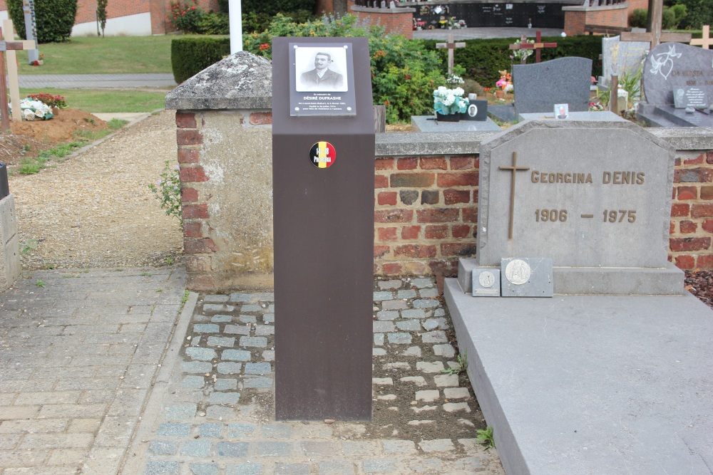 Gedenkteken Gefusilleerde Verzetsstrijder Mont-Saint-Guibert