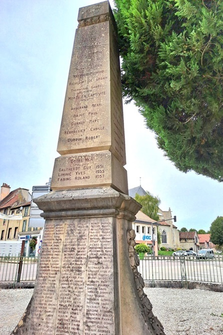 War Memorial Bar-sur-Seine #5