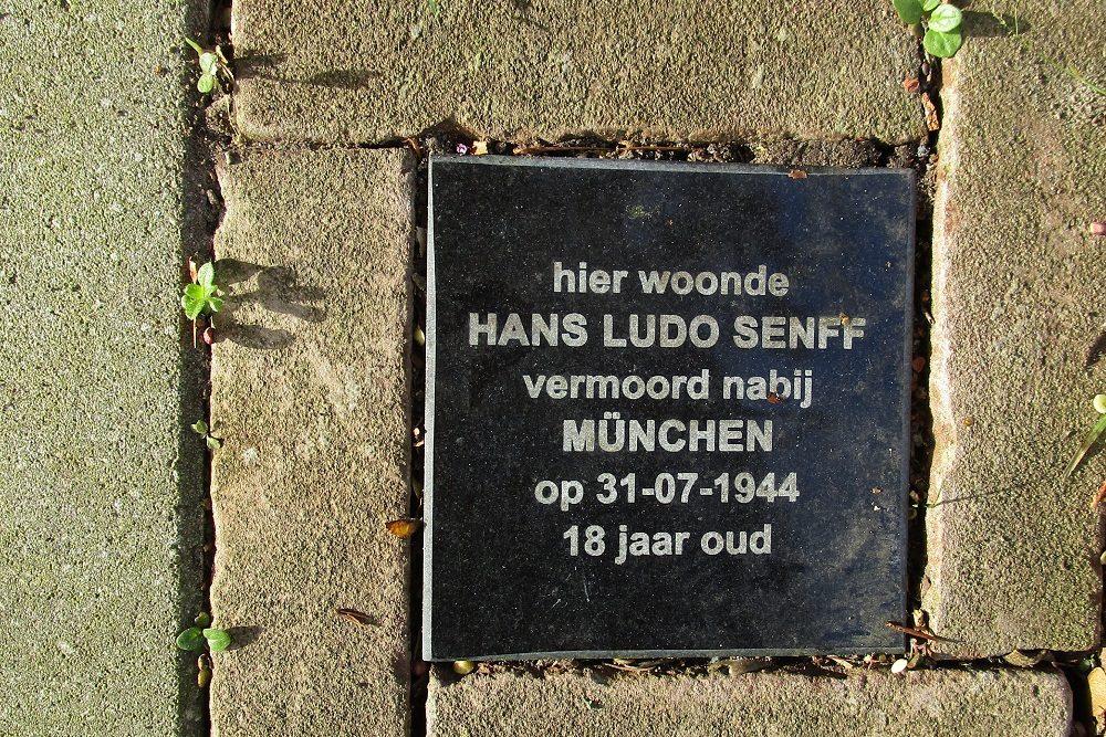 Memorial Stone Snoeckgensheuvel 9