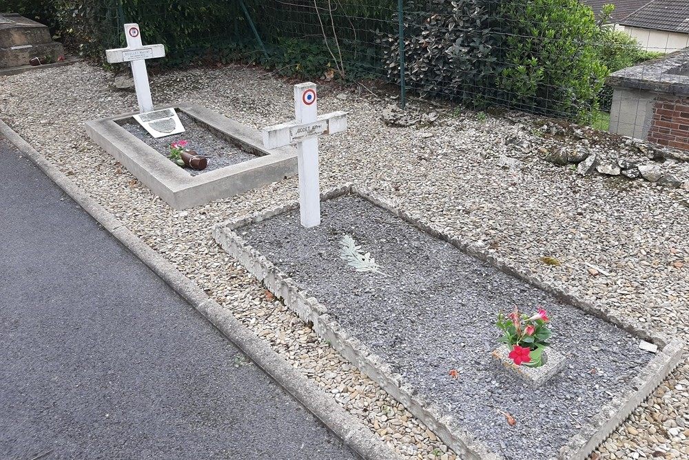 French War Graves Vandires