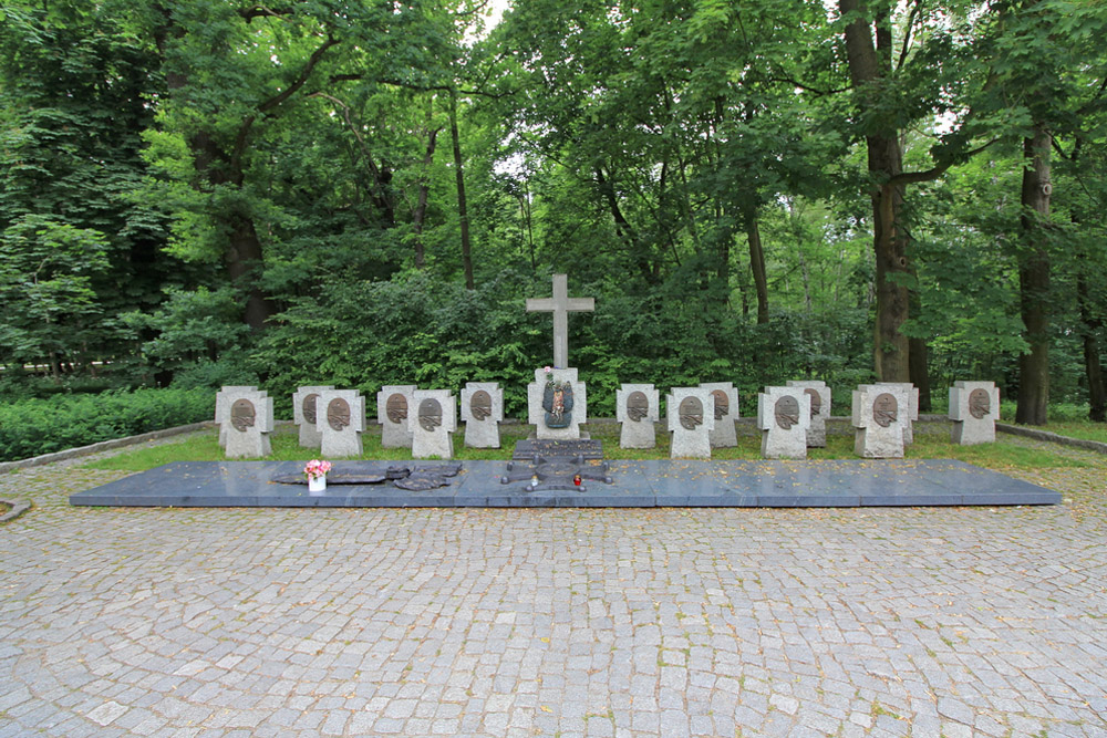 Symbolische Poolse Oorlogsbegraafplaats Westerplatte & Graf Sucharski