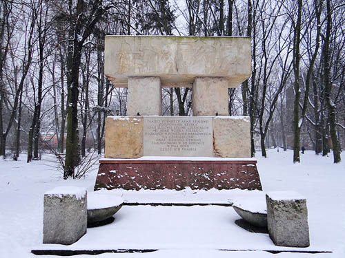 Monument Verdedigers Czerniakow