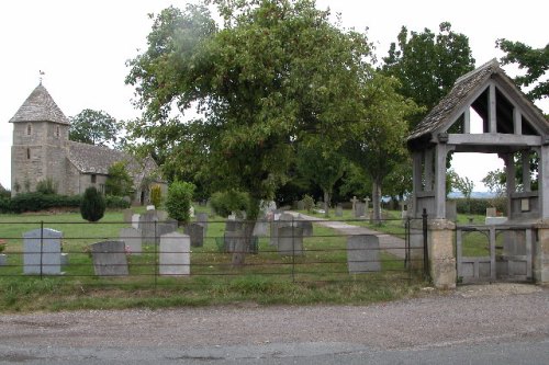 Commonwealth War Graves St. Mary Magdalene Churchyard