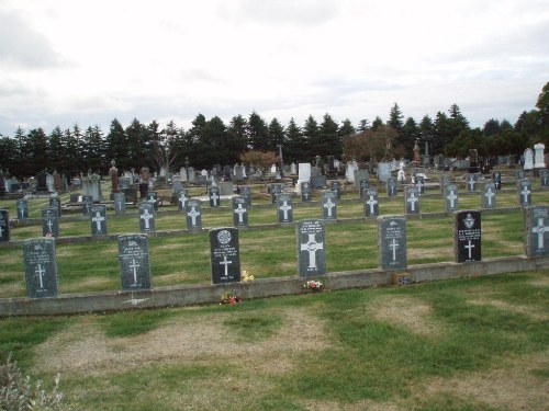 Commonwealth War Graves Ashburton Cemetery