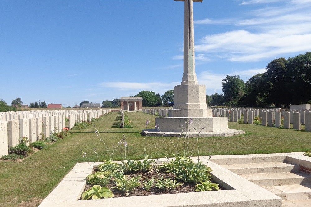 Commonwealth War Cemetery Peronne Road #2