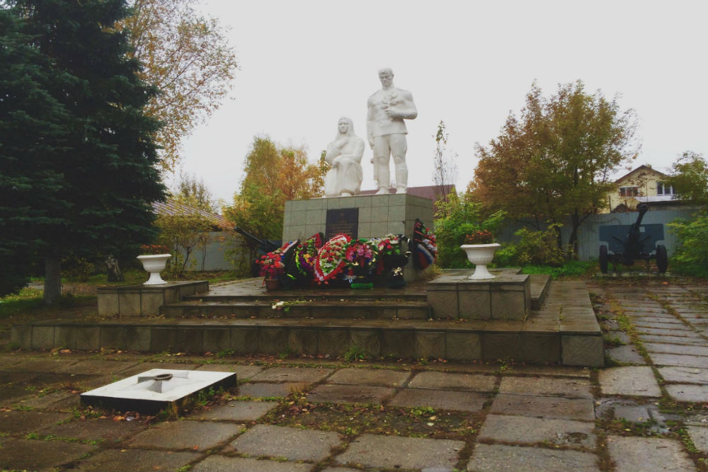 War Memorial Soldiers Pokrov