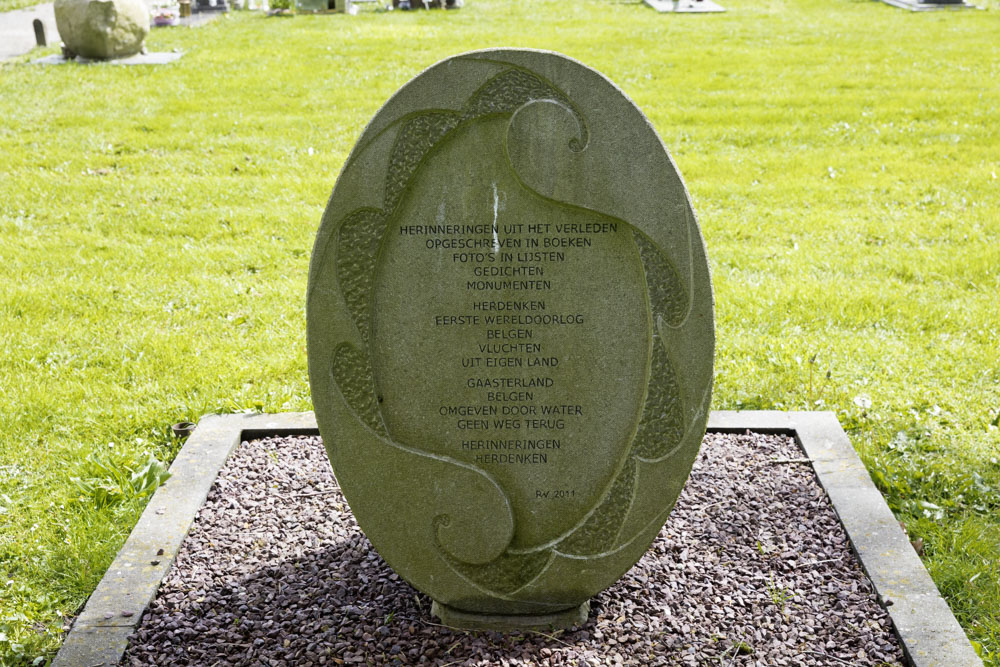 Memorial Belgian Refugees Roman Catholic Cemetery Bakhuizen #2