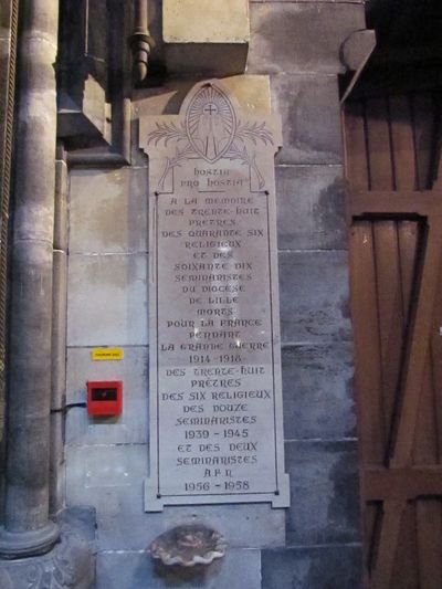 Gedenkteken Gestorven Geestelijken Notre-Dame de la Treille Lille