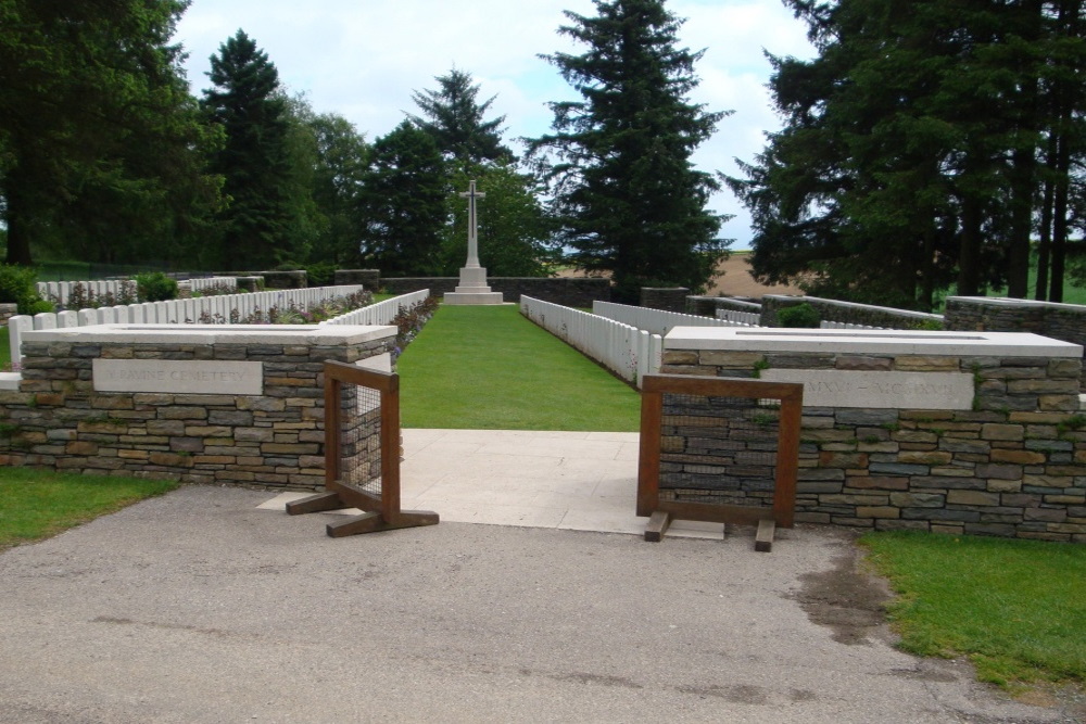 Commonwealth War Cemetery Y Ravine