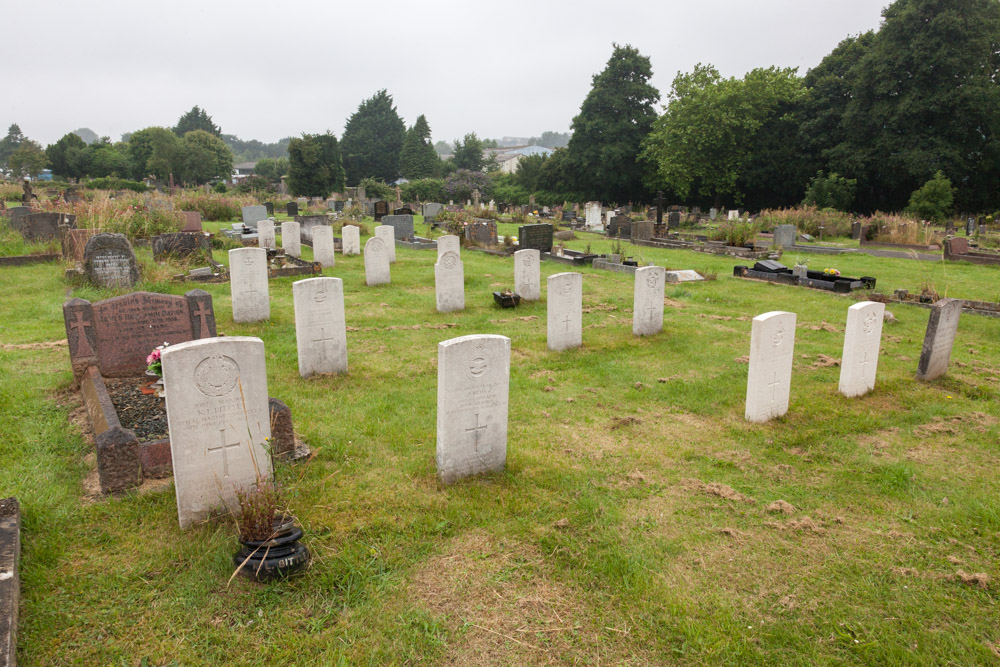 Commonwealth War Graves Llanion Cemetery
