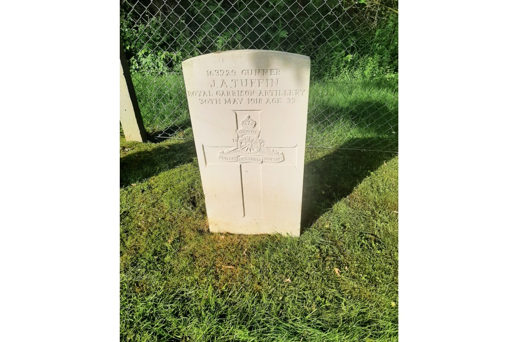 Commonwealth War Graves Dormans #4