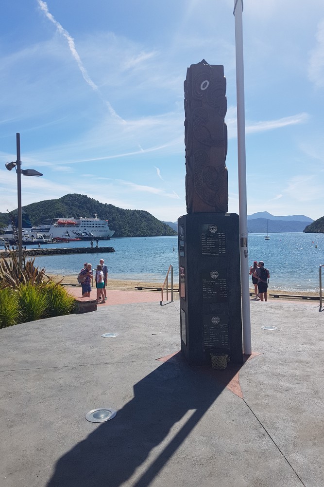 Monument Pouwhenua 28th (Maori) Battalion - Picton - TracesOfWar.nl