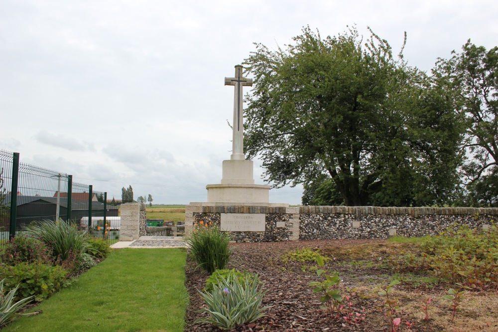 Commonwealth War Cemetery Ervillers