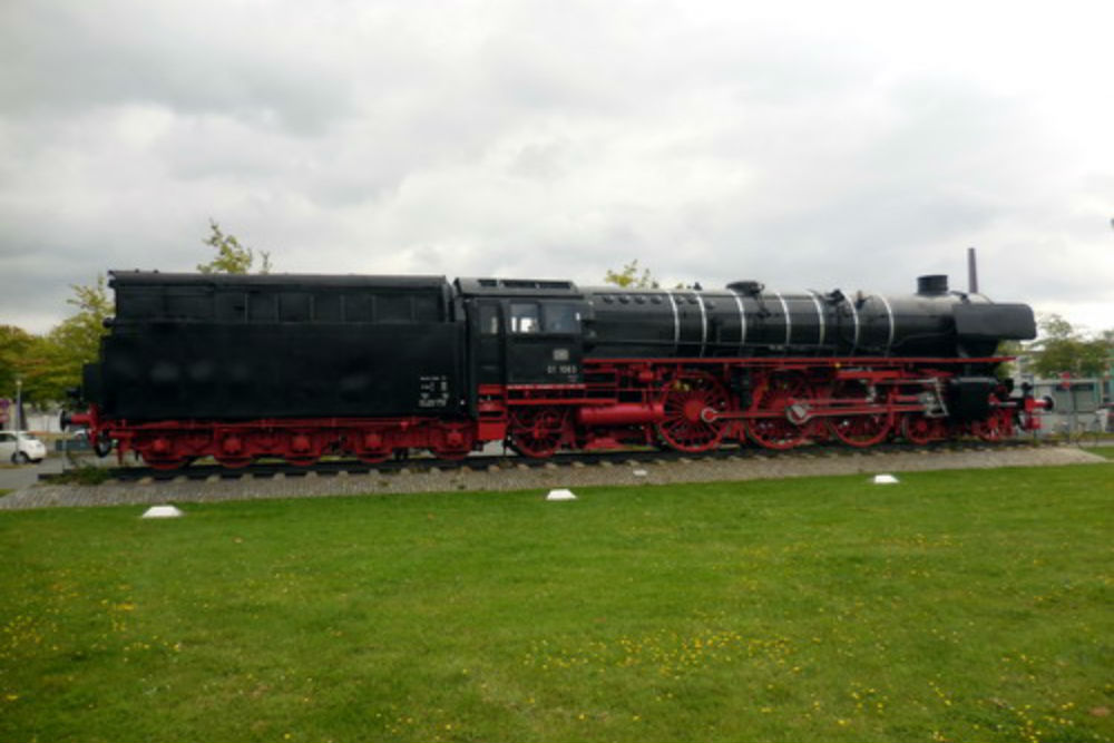Memorial Dampflok Locomotive 01 1063