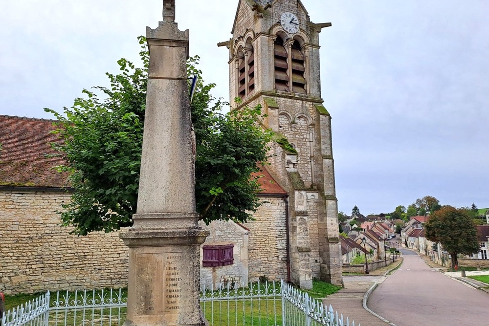 Oorlogsmonument Yrouerre #2