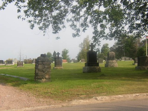Commonwealth War Graves St. Bernard's Roman Catholic Cemetery