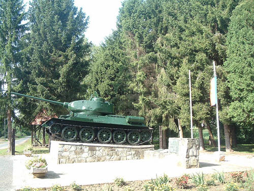 T-34/85 Tank Nemesmedves