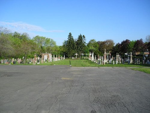 Commonwealth War Graves St. Leonard de Port Maurice Cemetery