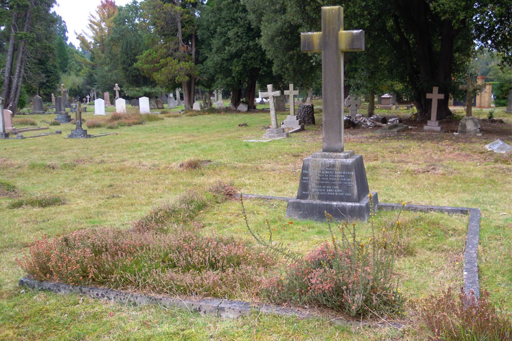 Dutch War Graves Brookwood Cemetery