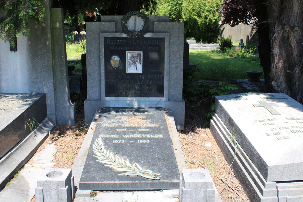 Belgian War Graves Sint-Lambrechts-Woluwe #1