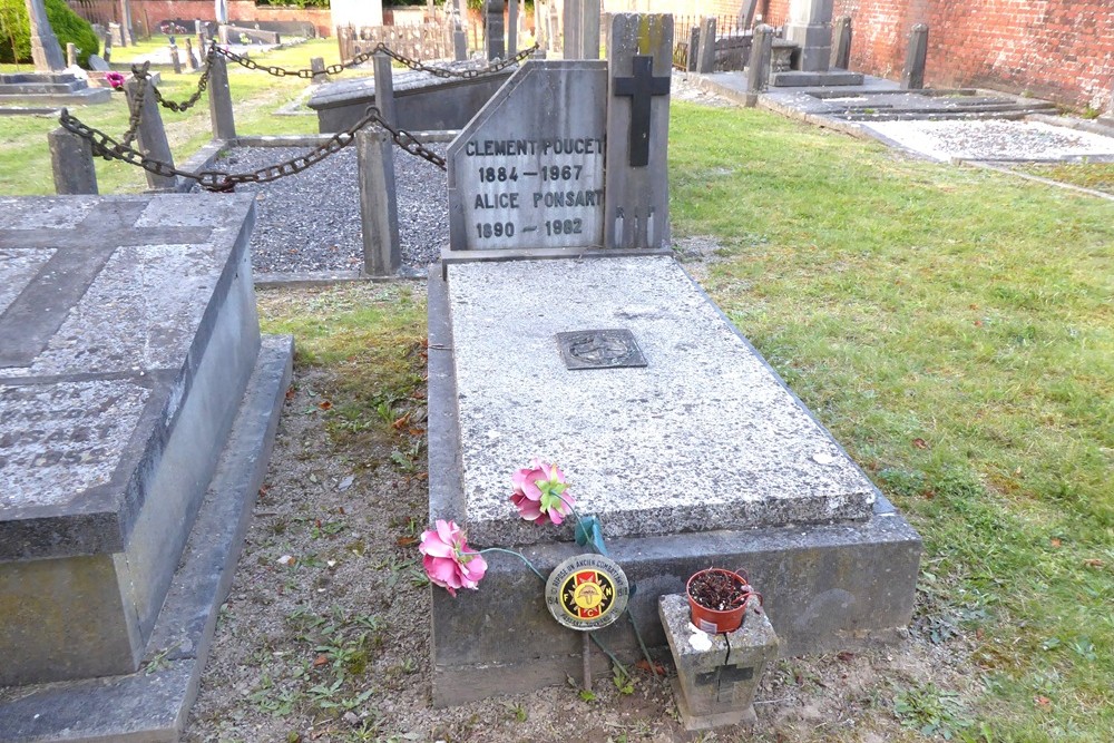 Belgian Graves Veterans Petite-Chapelle #1