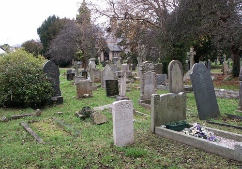 Commonwealth War Graves St Bridget Churchyard