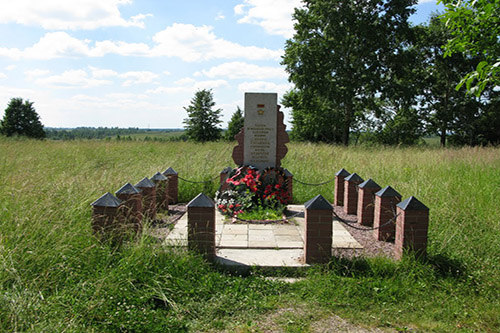 Monument Held van de Sovjet-Unie Matvey Kuzmin