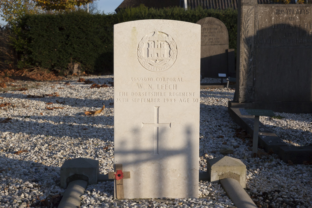 Commonwealth War Grave Municipal Cemetery Lienden