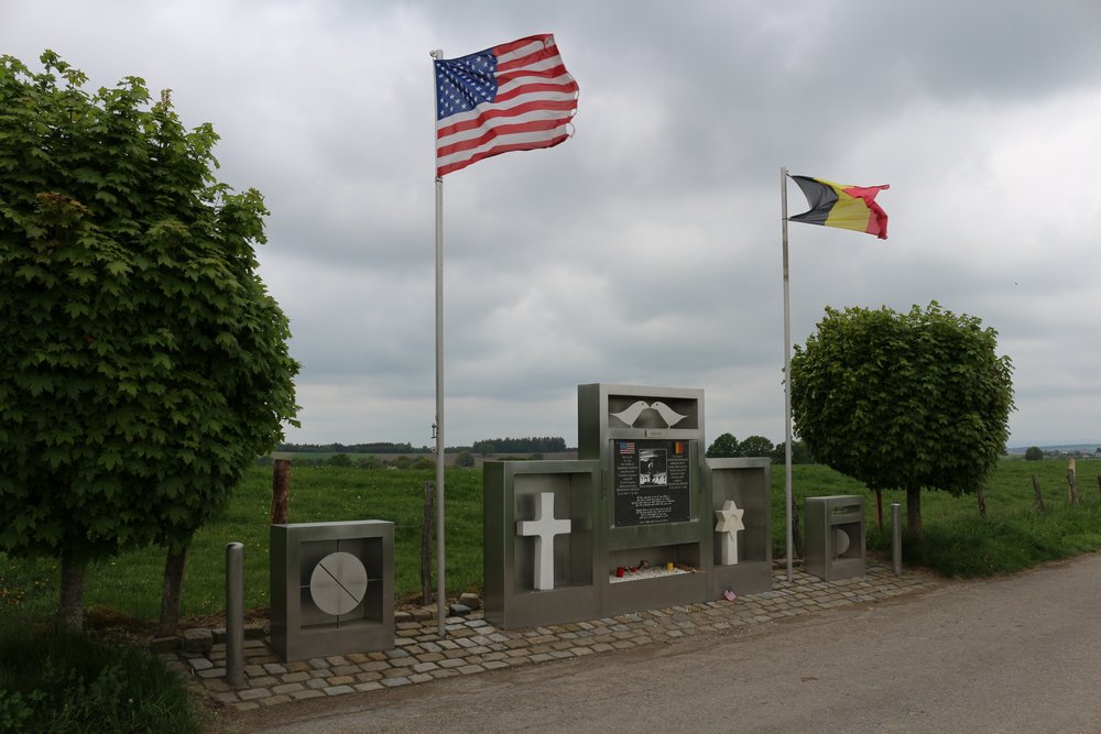 Monument Voormalige Amerikaanse Begraafplaats Foy