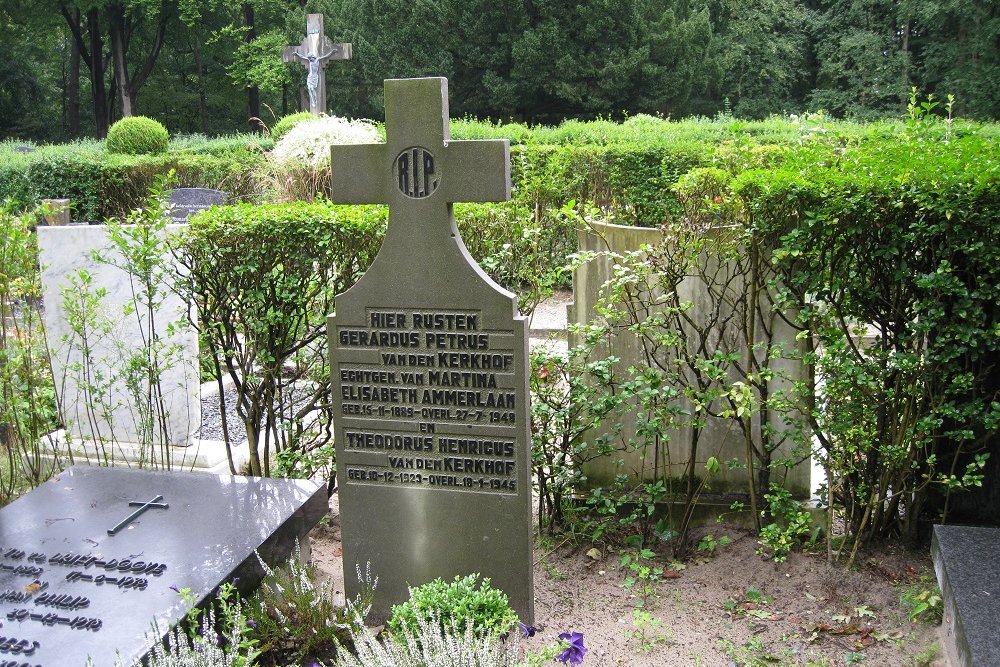 Nederlandse Oorlogsgraven Rooms Katholieke Begraafplaats Warmond