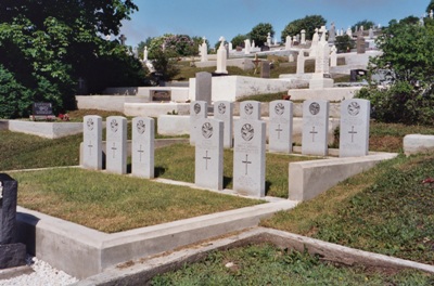 Commonwealth War Graves Mont Carmel Roman Catholic Cemetery