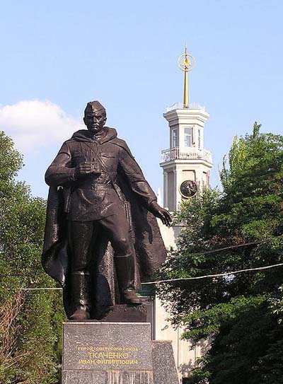 Monument Held van de Sovjet-Unie Ivan Tkachenko