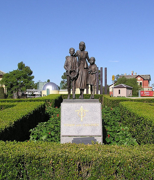 Statue of Widow and Children