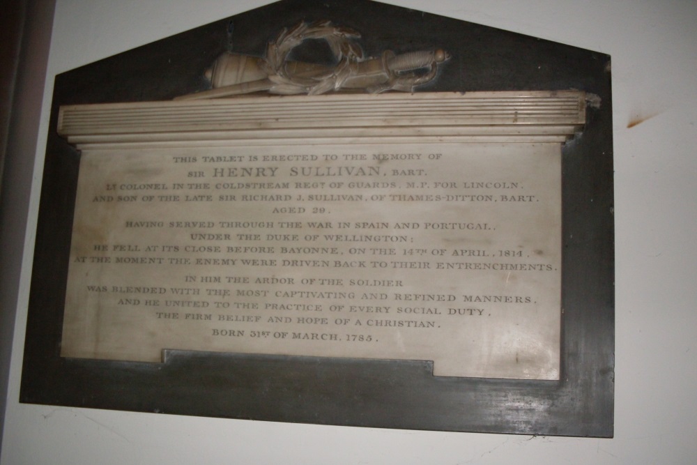 Memorial Sir Henry Sullivan