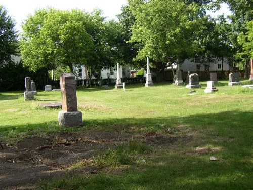 Commonwealth War Grave Iberville Cemetery