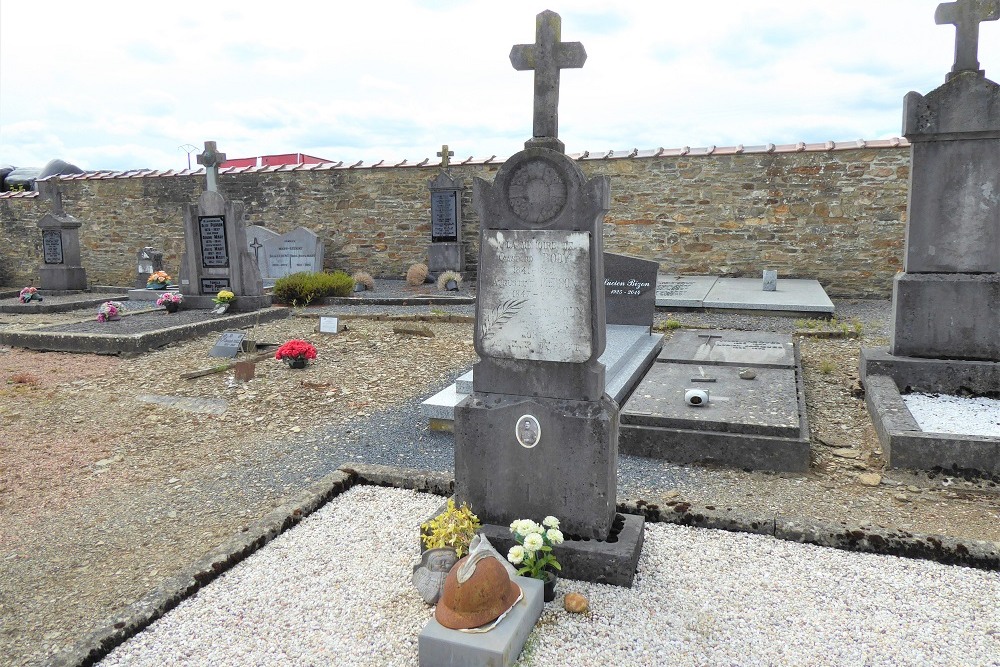 Belgische Oorlogsgraven Auby-sur-Semois