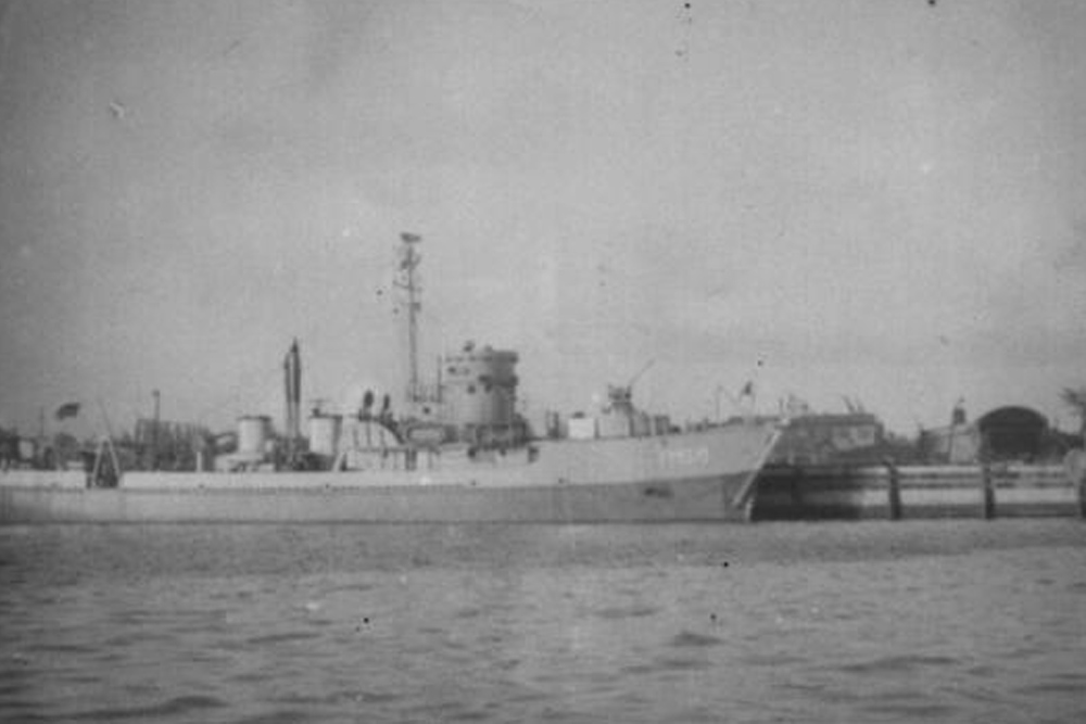 Shipwreck U.S.S. YMS-30