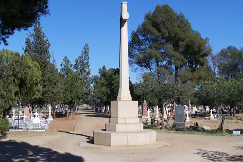 Oorlogsgraven van het Gemenebest West End Cemetery