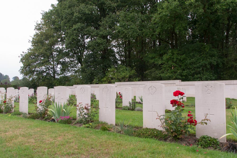 Commonwealth War Cemetery Hyde Park Corner