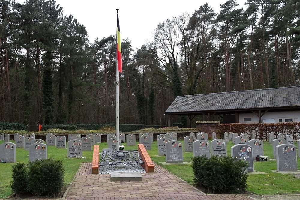 Belgian Graves Veterans Lichtaart