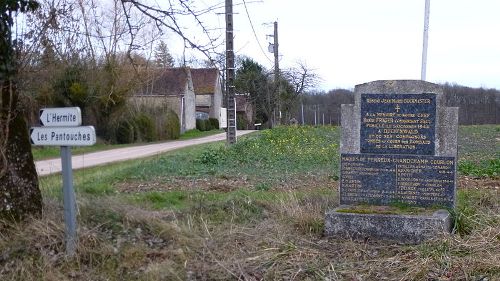 Memorial Killed Resistance Fighters Perreux-les-Roys
