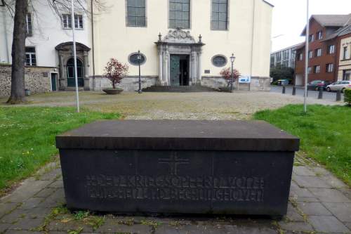 War Memorial Bonn Ptzchen