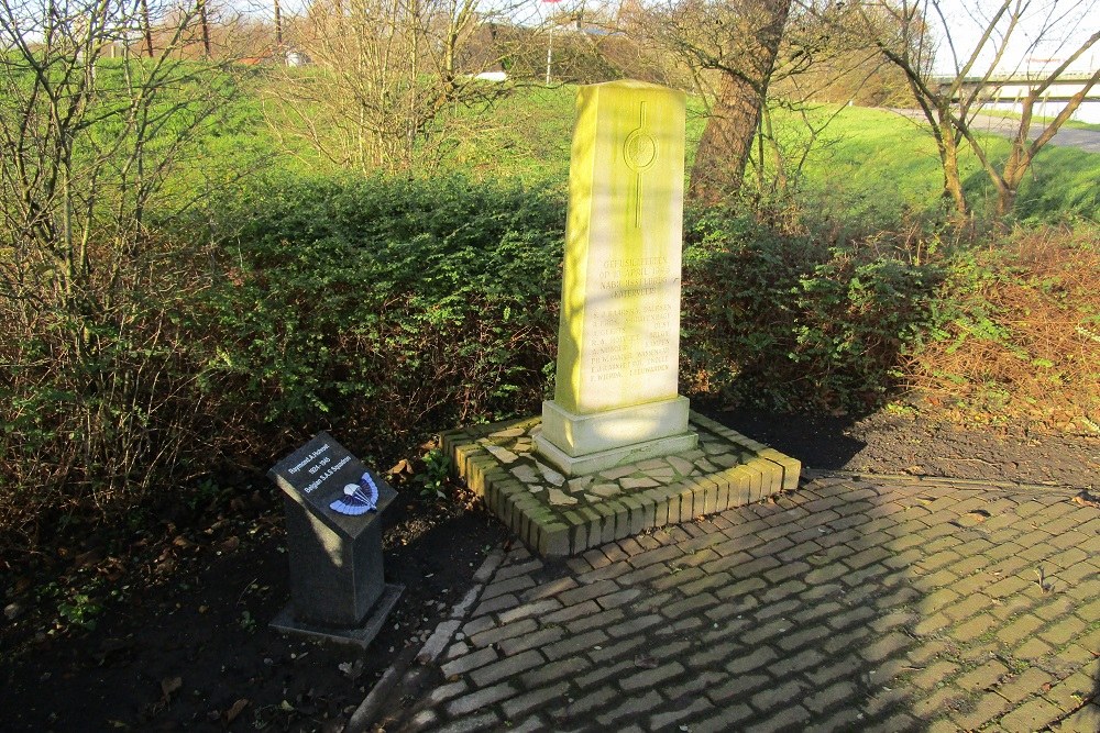 Memorial Katerveer near IJssel bridge