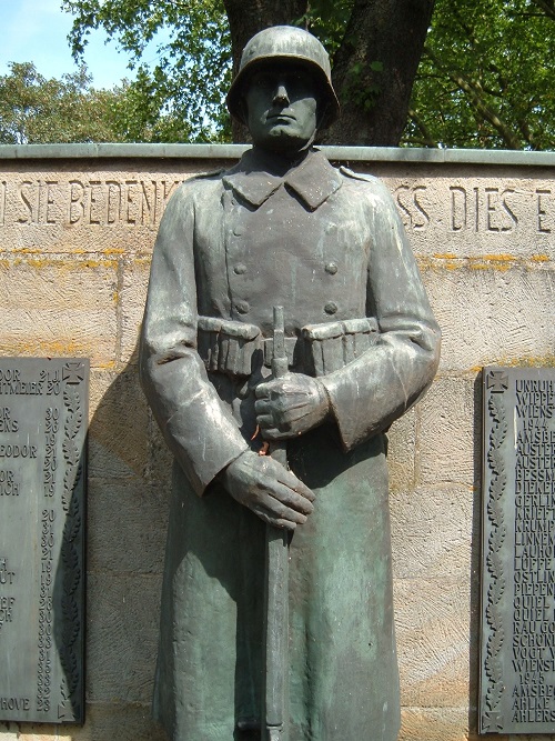 War Memorial Greffen #4