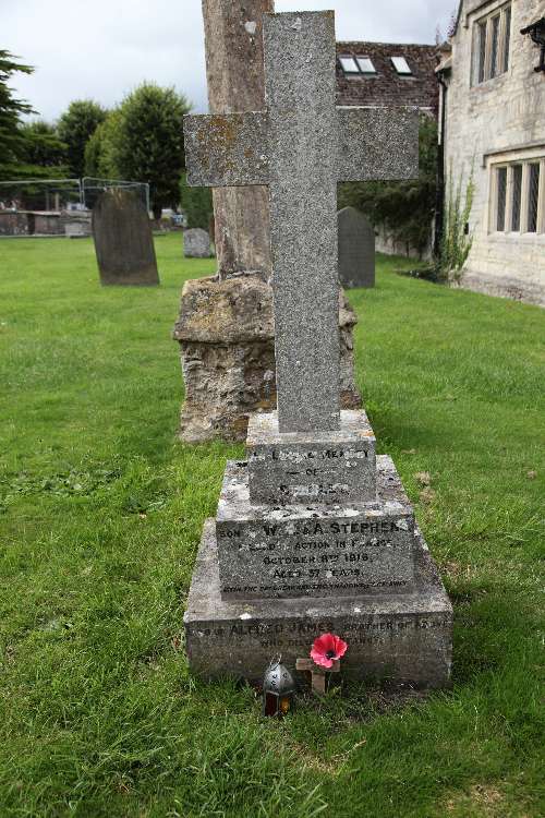 Oorlogsgraven van het Gemenebest Cricklade Churchyard