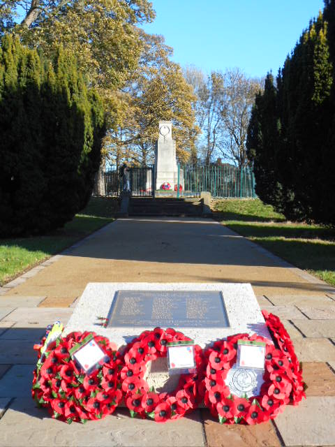 Oorlogsmonument La Bastiaise Normanby #3