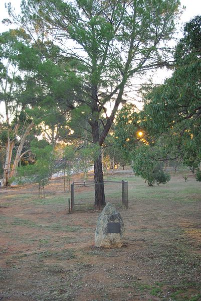 Monument Lone Pine